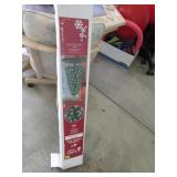 4 ft christmas tree w/box