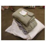 queen size sheets & blanket