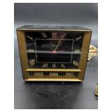 Lux electric calendar clock