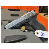 TAURUS PT840 - 40 PISTOL