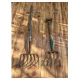 2 Pitchforks