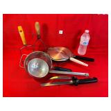 Assorted Kitchen Utensils