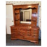 2pc Dresser w/Mirror
