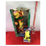 Animated Tigger & Holiday Woodstock Animated Tigger & Holiday Woodstock