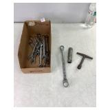Metric Wrenches, Handle & Spark Plug Wrench Metric Wrenches, Handle & Spark Plug Wrench