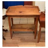 Wooden Table Approx 16" D x 29" W x 32" T Wooden Table Approx 16" D x 29" W x 32" T