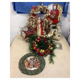 Garland, Wreathes & Christmas Decor Garland, Wreathes & Christmas Decor