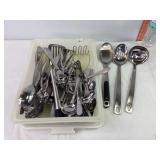 Kitchen Utensils & Flatware