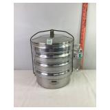 Regal Aluminum Picnic Carrier