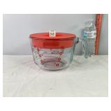 Pyrex Large Measuring Bowl w/Lid