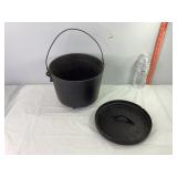 Footed Cast Pot w/10" Lid