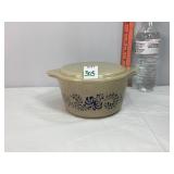 Vtg Pyrex Homestead Casserole Dish 1qt