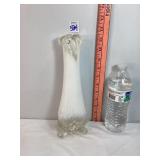 Fenton Water Lilly Bud Vase