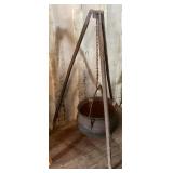 Cast Iron Cauldron w/Metal Tripod Stand