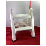 Rubbermaid Step Stool