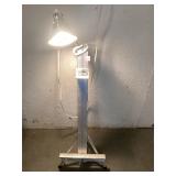 Table Easel w/Clip Light