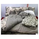 Full Sz Reversible Comforter, Dust Ruffle & Sheets
