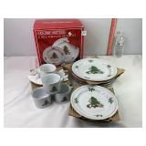 Holiday Hostess 16pc Christmas Dinner Set