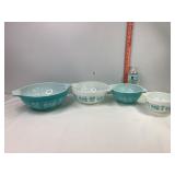 Pyrex 4 Butterprint Cinderella Nesting Bowls