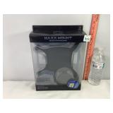 Maxx Mount, NIB