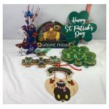 Holiday Signs & Decor