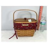 Longaberger 1995 Dresden Basket w/Liner & Protect