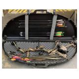 Matthews 1T Solo Cam Compound Bow w/Case & Arrows