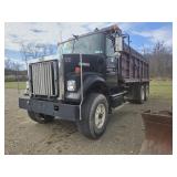 1981 Autocar Construcktor 2 Dump Truck