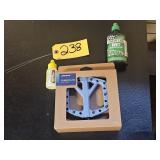New Giant Pinner Elite Blue Pedals w/ Bike Lube