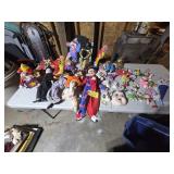 Clown Dolls and Figurines