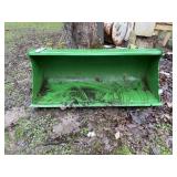 John Deere 4-1/2 Foot Bucket