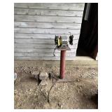 Bench grinder