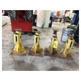 4 Floor jacks