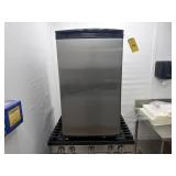 Magic chef mini fridge