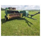1986 John Deere 347 Square Baler