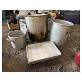 3 Aluminum Stock Pots, 6 Trays