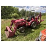 2005 Mahindra 2015 Tractor with Backhoe
