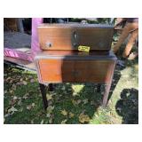 RCA Radiola 18 Radio with Speaker Table