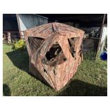 Timber illusion pop up blind
