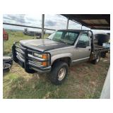 2000 Chevy 3500 4x4 w/ Butler spike bed