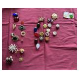12+/- Broches, 19+/- Button Covers