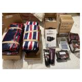 6+/- phone vent mounts, 2 tote bags,