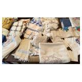 Tablecloths, Table Runners, Placemats, Napkins