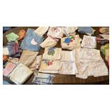 Kitchen Towels, Aprons, Warmers, Oven Mits