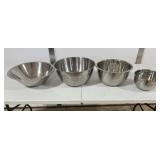 4 Various Sized Mixing Bowls