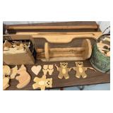 Wood Animal Decor Pieces, Paper Towel Holder,