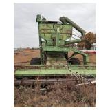 95 John Deere Combine