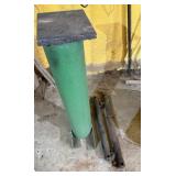 2 Hydraulic Cylinders, Shop Made Metal Piece