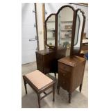 Vintage Showers Brothers Company Vanity Dresser w/
