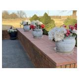 4 Flower Pots w/ Artificial Flowers, Solar